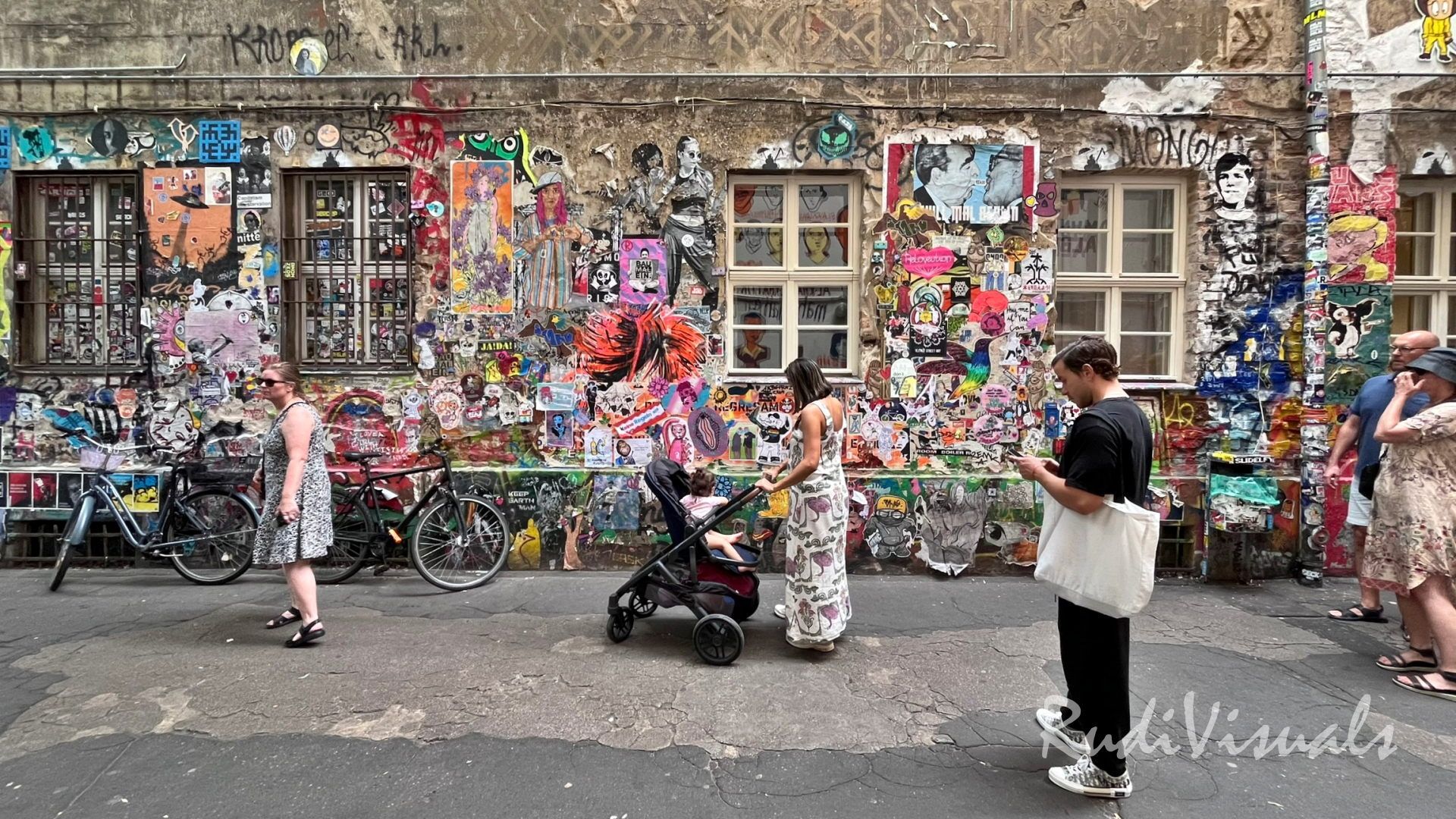 Graffitikunst bei den Hackeschen Höfen